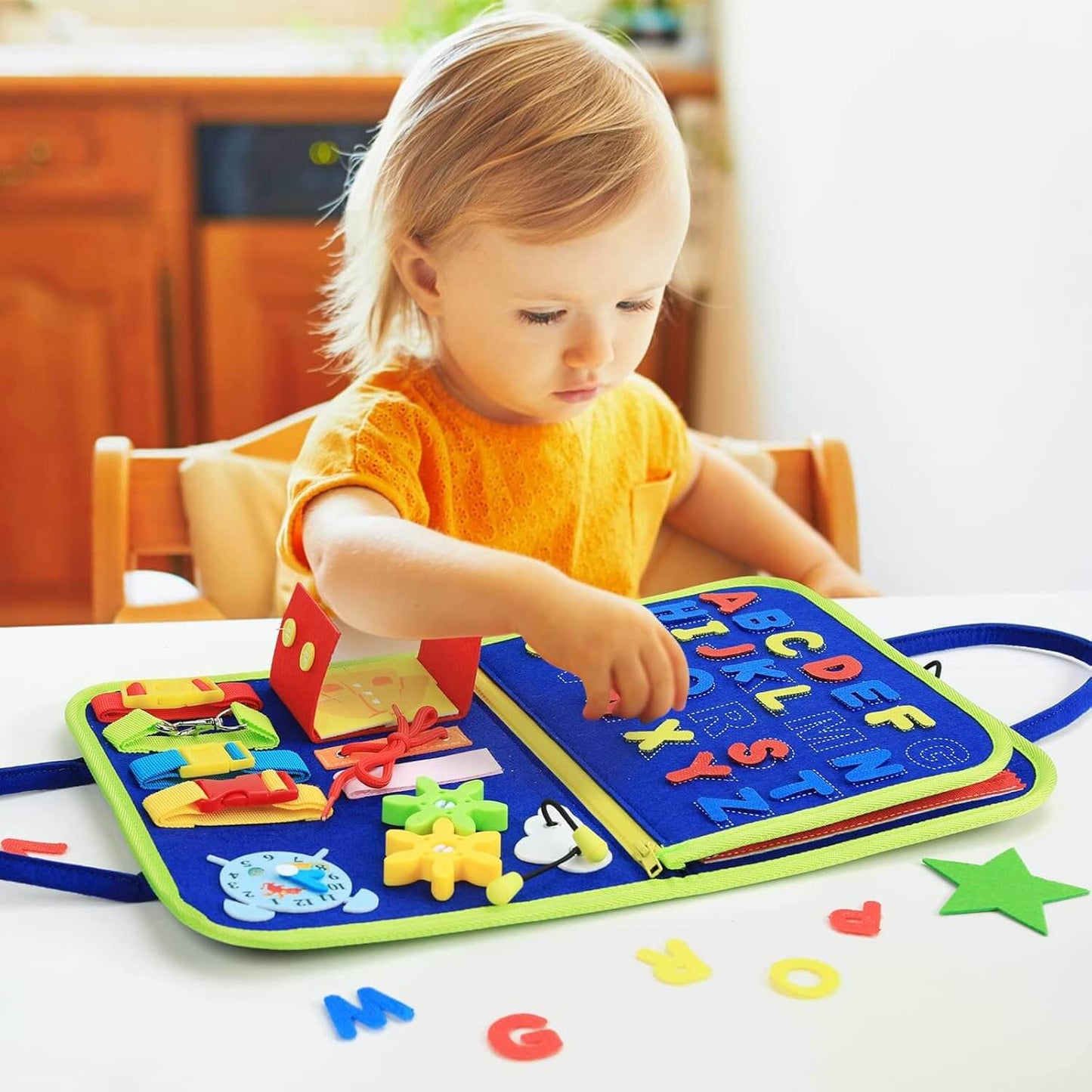 Tobby™ Montessori Busy Board